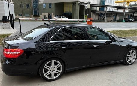 Mercedes-Benz E-Класс, 2011 год, 1 780 000 рублей, 3 фотография