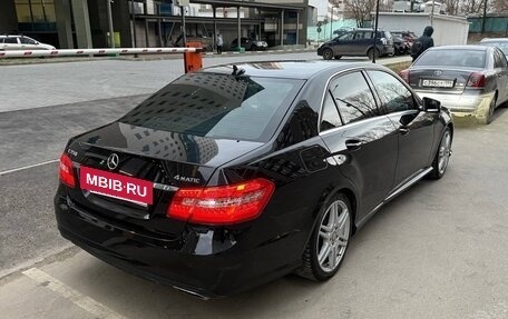 Mercedes-Benz E-Класс, 2011 год, 1 780 000 рублей, 6 фотография