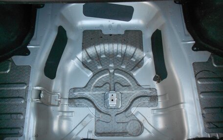 Mitsubishi Carisma I, 2003 год, 275 000 рублей, 17 фотография