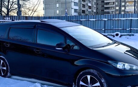 Toyota Wish II, 2012 год, 1 557 000 рублей, 2 фотография