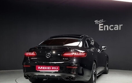 Mercedes-Benz E-Класс AMG, 2022 год, 6 990 000 рублей, 4 фотография