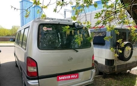 SsangYong Istana, 2000 год, 400 000 рублей, 2 фотография