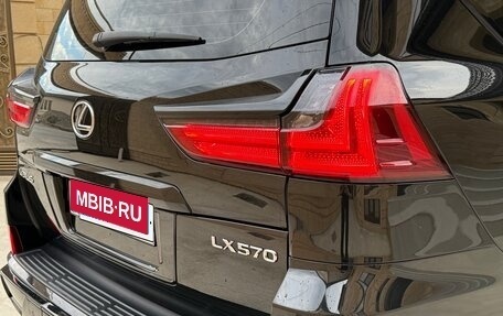 Lexus LX III, 2018 год, 8 300 000 рублей, 28 фотография