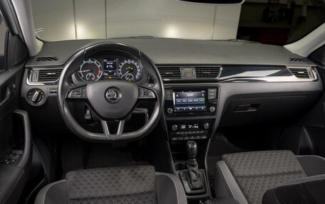 Skoda Rapid I, 2018 год, 1 399 000 рублей, 8 фотография
