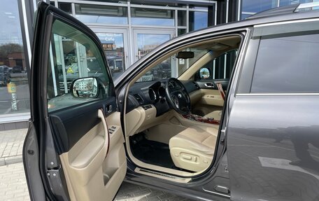 Toyota Highlander III, 2012 год, 2 190 000 рублей, 7 фотография