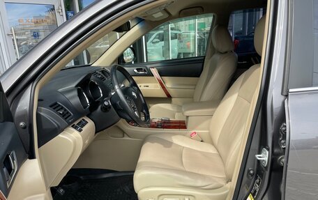 Toyota Highlander III, 2012 год, 2 190 000 рублей, 8 фотография