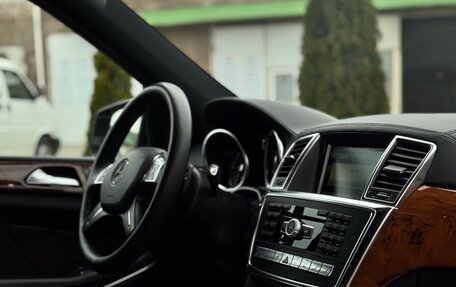 Mercedes-Benz GL-Класс, 2013 год, 3 000 000 рублей, 17 фотография
