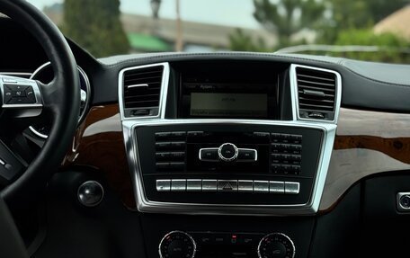 Mercedes-Benz GL-Класс, 2013 год, 3 000 000 рублей, 23 фотография