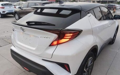 Toyota C-HR I рестайлинг, 2022 год, 1 770 000 рублей, 9 фотография