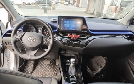 Toyota C-HR I рестайлинг, 2022 год, 1 770 000 рублей, 21 фотография