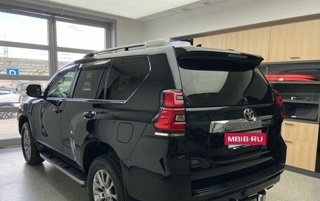 Toyota Land Cruiser Prado 150 рестайлинг 2, 2019 год, 7 040 000 рублей, 5 фотография