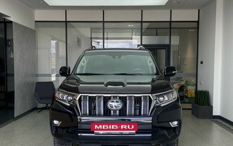 Toyota Land Cruiser Prado 150 рестайлинг 2, 2019 год, 7 040 000 рублей, 3 фотография