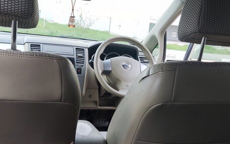 Nissan Tiida, 2004 год, 550 000 рублей, 11 фотография