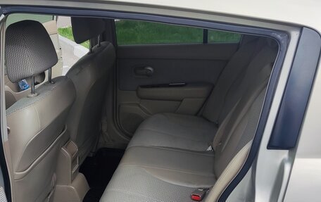 Nissan Tiida, 2004 год, 550 000 рублей, 12 фотография