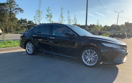 Toyota Camry, 2019 год, 2 700 000 рублей, 5 фотография