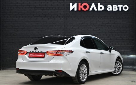 Toyota Camry, 2019 год, 3 100 000 рублей, 6 фотография
