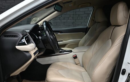 Toyota Camry, 2019 год, 3 100 000 рублей, 9 фотография