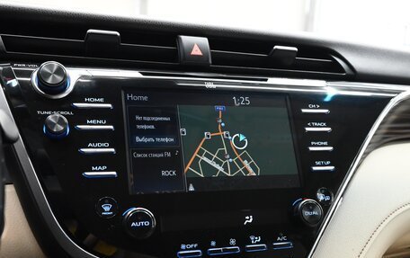 Toyota Camry, 2019 год, 3 100 000 рублей, 17 фотография