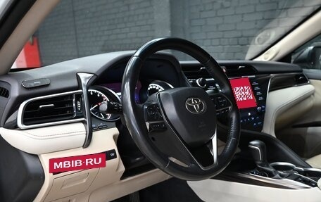 Toyota Camry, 2019 год, 3 100 000 рублей, 21 фотография