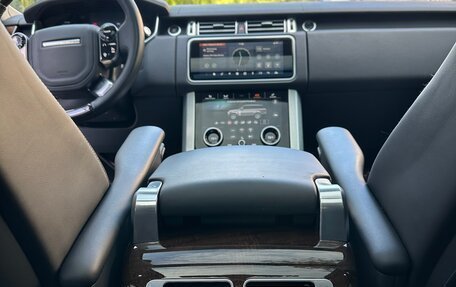 Land Rover Range Rover IV рестайлинг, 2019 год, 9 000 000 рублей, 19 фотография