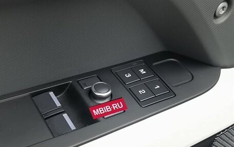 Land Rover Defender II, 2021 год, 6 542 123 рублей, 15 фотография