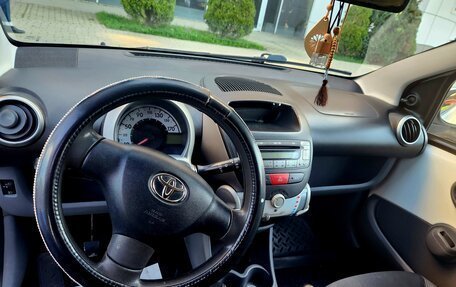 Toyota Aygo II, 2009 год, 450 000 рублей, 2 фотография