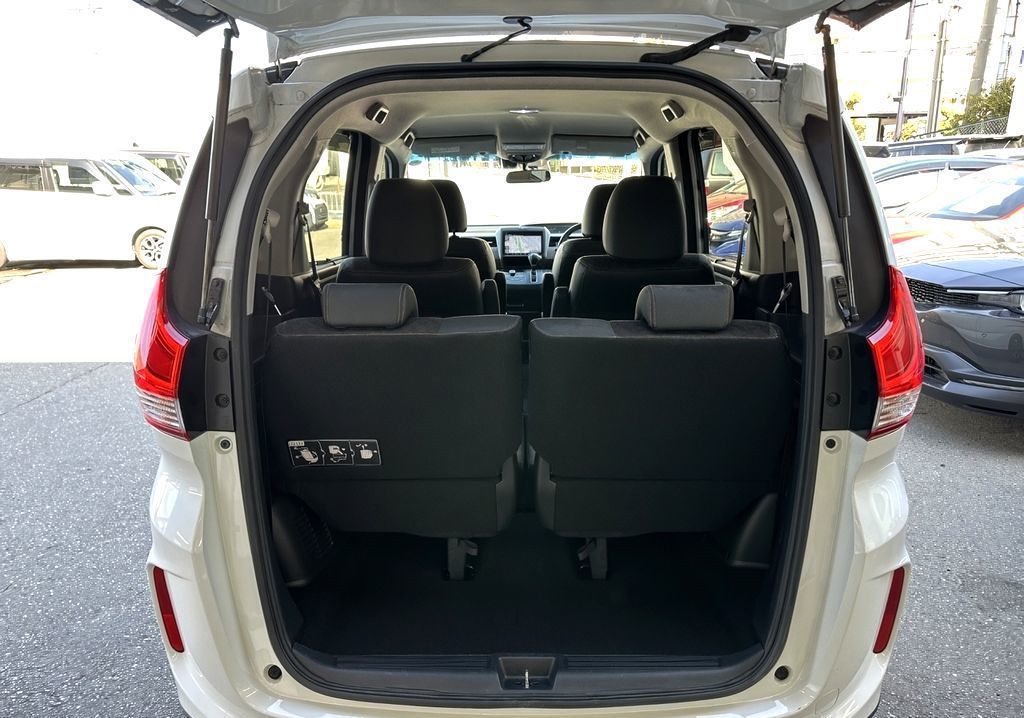 Honda Freed, 2021 год, 1 387 000 рублей, 4 фотография