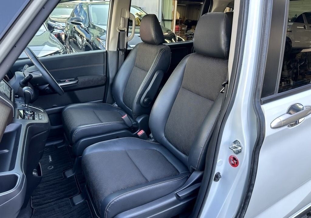Honda Freed, 2021 год, 1 387 000 рублей, 5 фотография