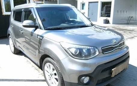 KIA Soul II рестайлинг, 2017 год, 2 800 000 рублей, 5 фотография