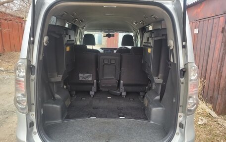 Toyota Voxy II, 2008 год, 1 200 000 рублей, 7 фотография