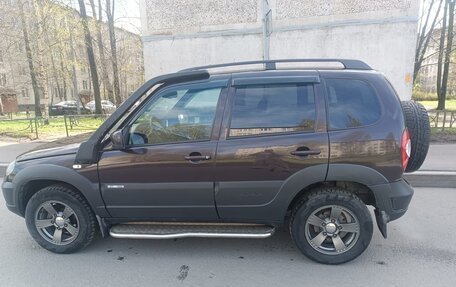 Chevrolet Niva I рестайлинг, 2018 год, 690 000 рублей, 5 фотография