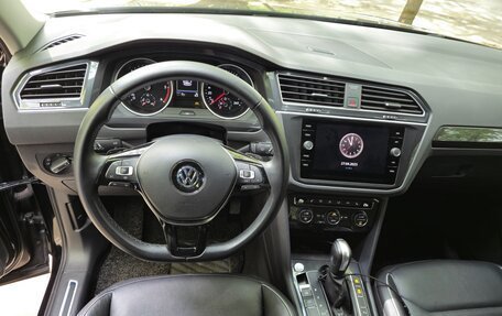Volkswagen Tiguan II, 2020 год, 3 100 000 рублей, 24 фотография