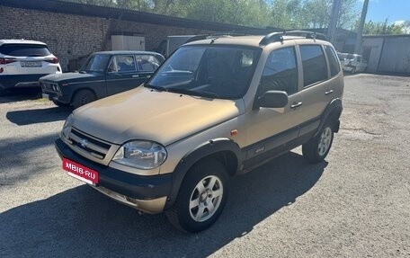 Chevrolet Niva I рестайлинг, 2004 год, 265 000 рублей, 2 фотография