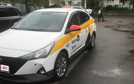 Hyundai Solaris II рестайлинг, 2022 год, 1 400 000 рублей, 2 фотография