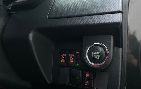 Toyota Roomy I, 2017 год, 1 030 000 рублей, 18 фотография