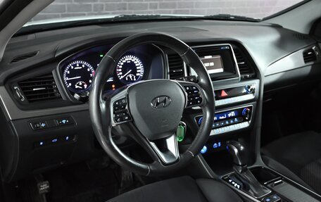 Hyundai Sonata VII, 2018 год, 1 915 000 рублей, 12 фотография