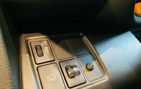 Toyota RAV4, 2006 год, 1 220 000 рублей, 13 фотография