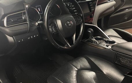 Toyota Camry, 2019 год, 2 690 000 рублей, 8 фотография