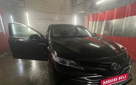 Toyota Camry, 2019 год, 2 690 000 рублей, 15 фотография