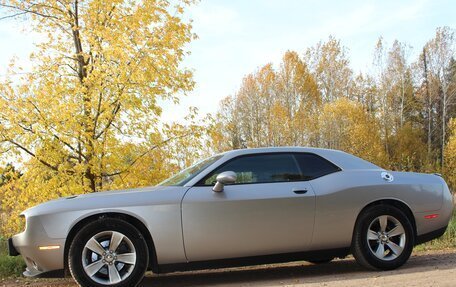 Dodge Challenger III рестайлинг 2, 2016 год, 3 350 000 рублей, 11 фотография