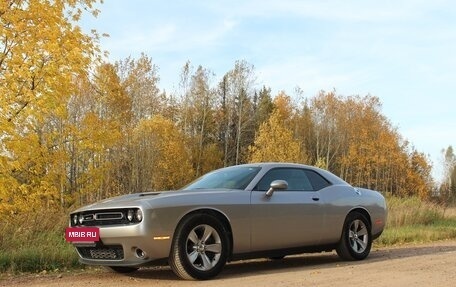 Dodge Challenger III рестайлинг 2, 2016 год, 3 350 000 рублей, 12 фотография