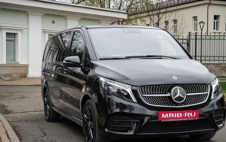 Mercedes-Benz V-Класс, 2022 год, 11 888 000 рублей, 2 фотография