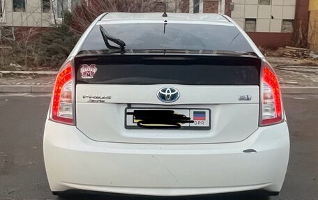 Toyota Prius, 2014 год, 1 350 000 рублей, 5 фотография