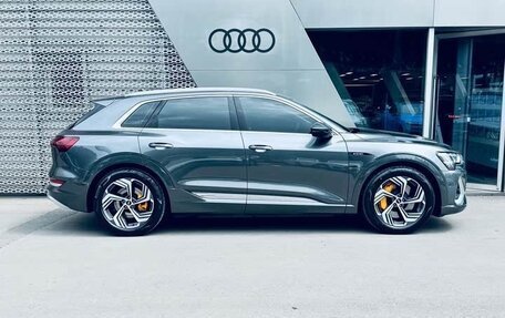 Audi e-tron I, 2023 год, 3 370 000 рублей, 2 фотография