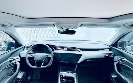 Audi e-tron I, 2023 год, 3 370 000 рублей, 5 фотография
