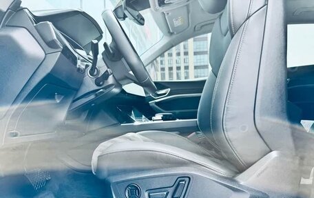 Audi e-tron I, 2023 год, 3 370 000 рублей, 14 фотография