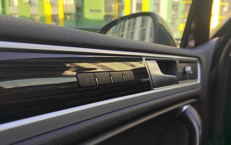 Volkswagen Touareg III, 2012 год, 16 фотография