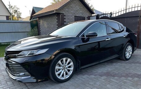 Toyota Camry, 2018 год, 2 800 000 рублей, 7 фотография