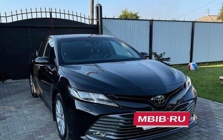 Toyota Camry, 2018 год, 2 800 000 рублей, 6 фотография