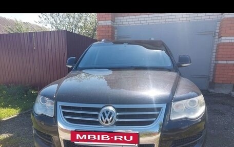 Volkswagen Touareg III, 2008 год, 1 300 000 рублей, 2 фотография